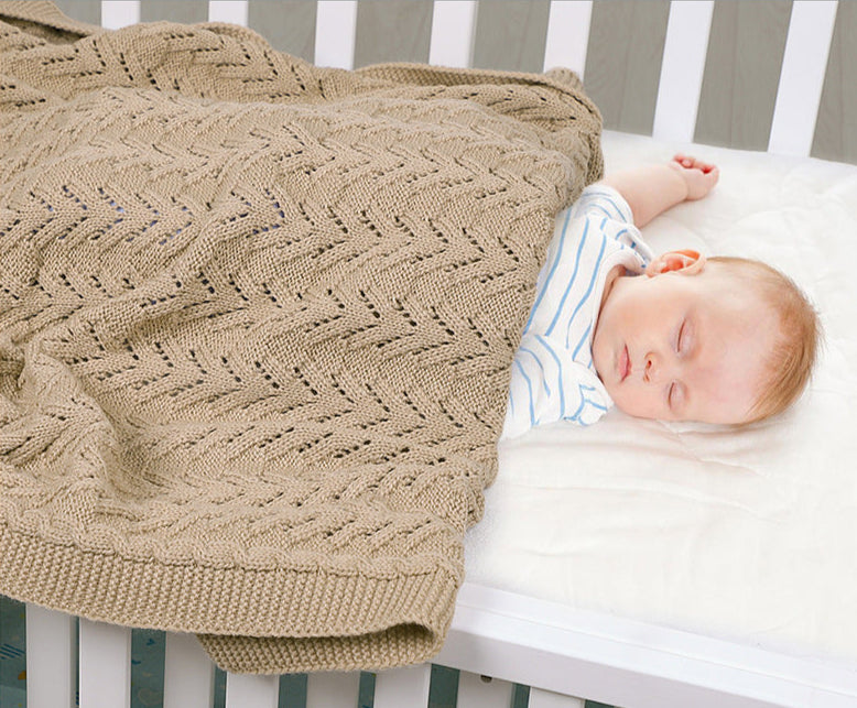 Mantinha Infantil de Tricô