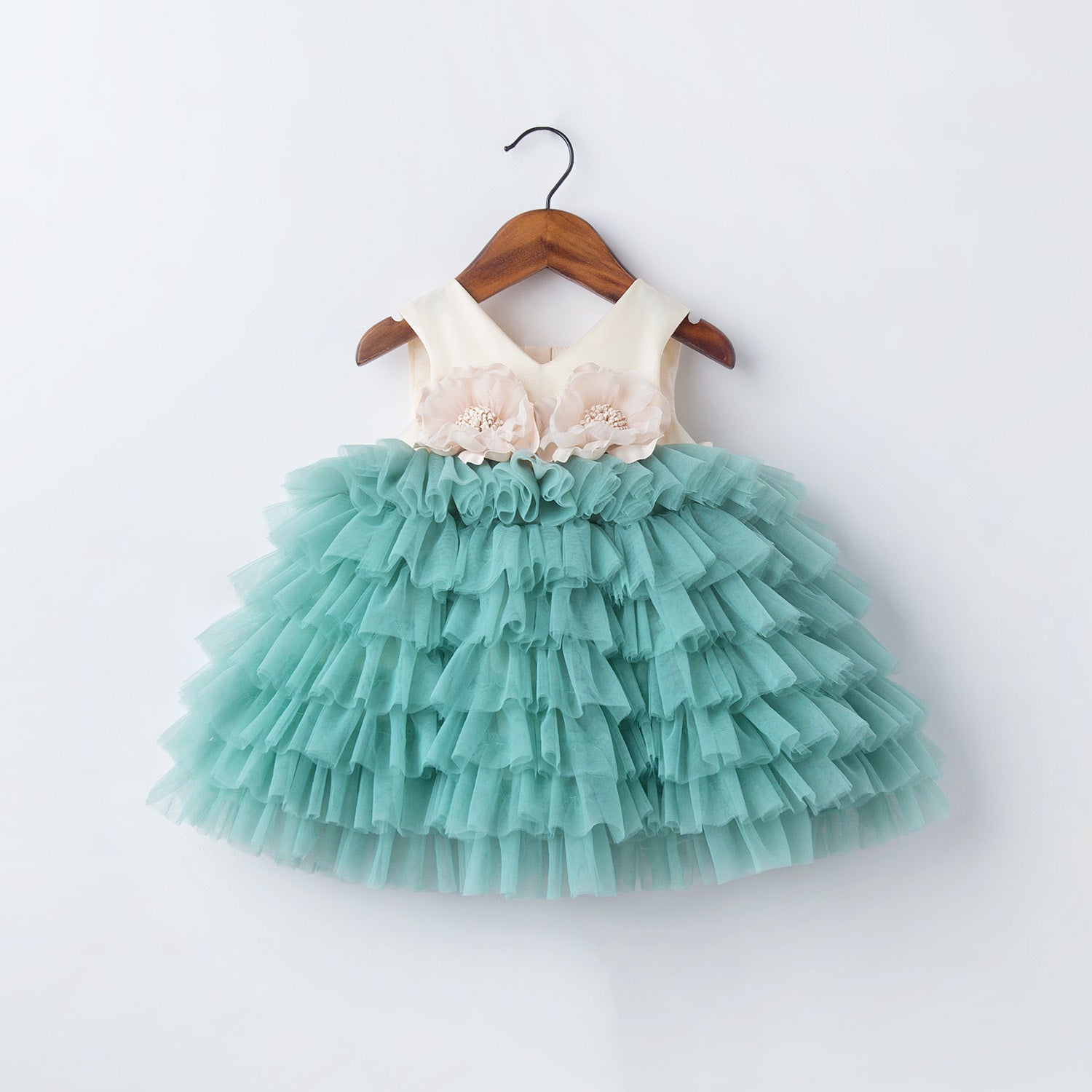 Vestido Infantil Florzinhas e Tule Camadas