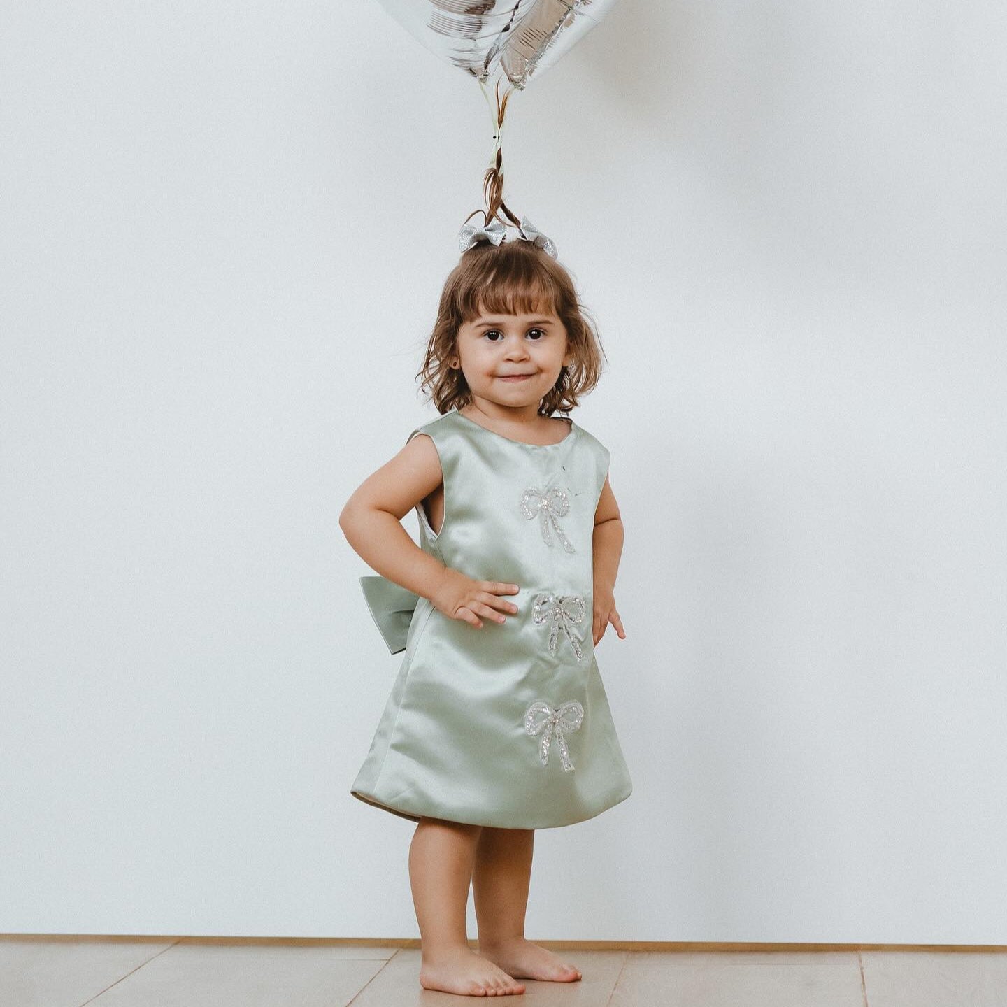 Vestido Infantil Lacinhos Brilhantes