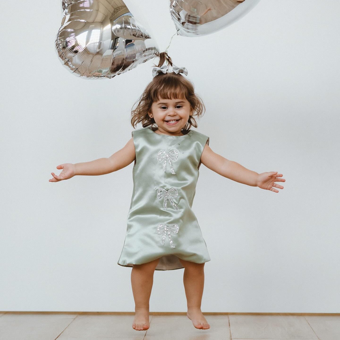 Vestido Infantil Lacinhos Brilhantes