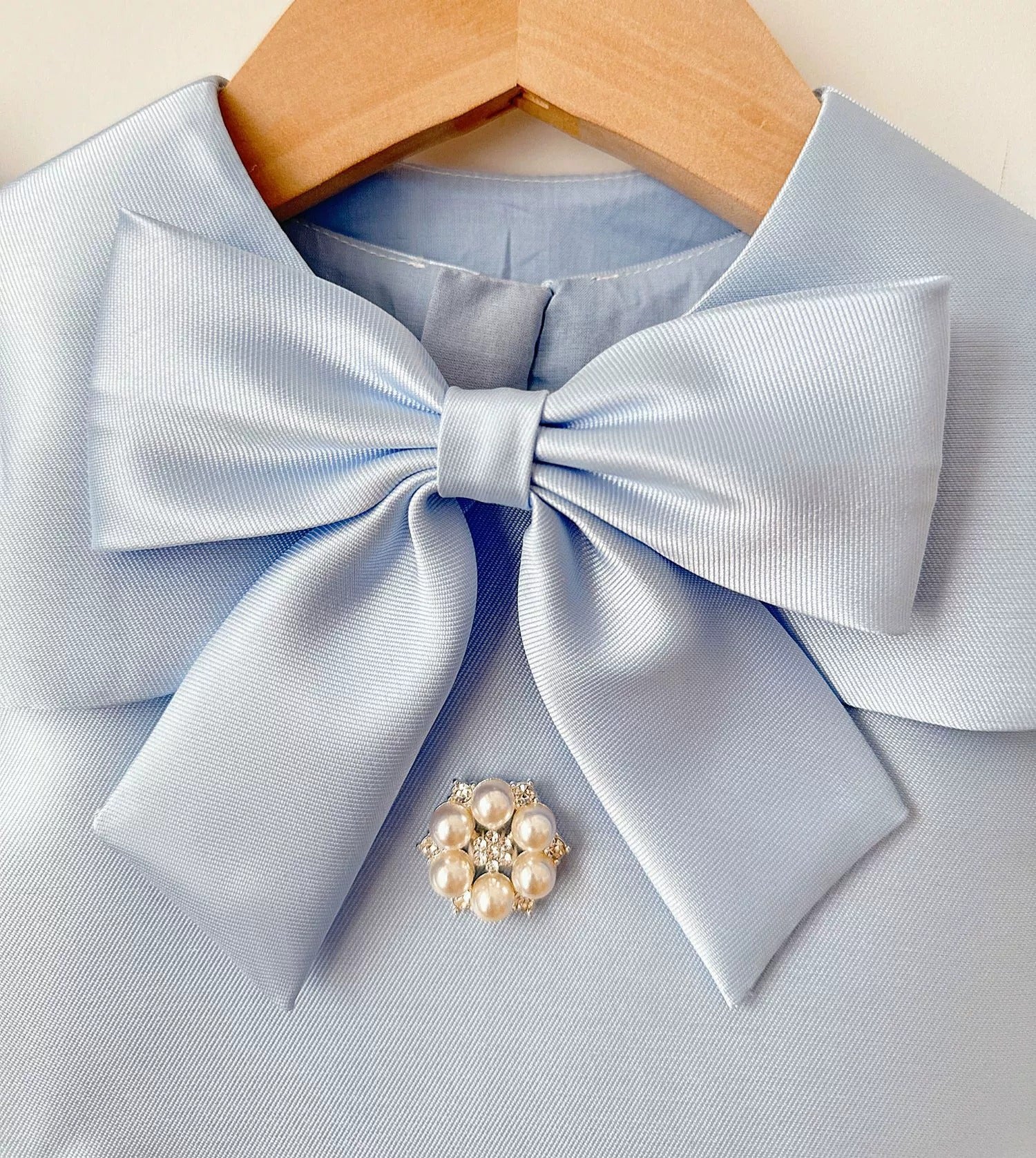 Vestido Infantil Lacinho e Pérolas