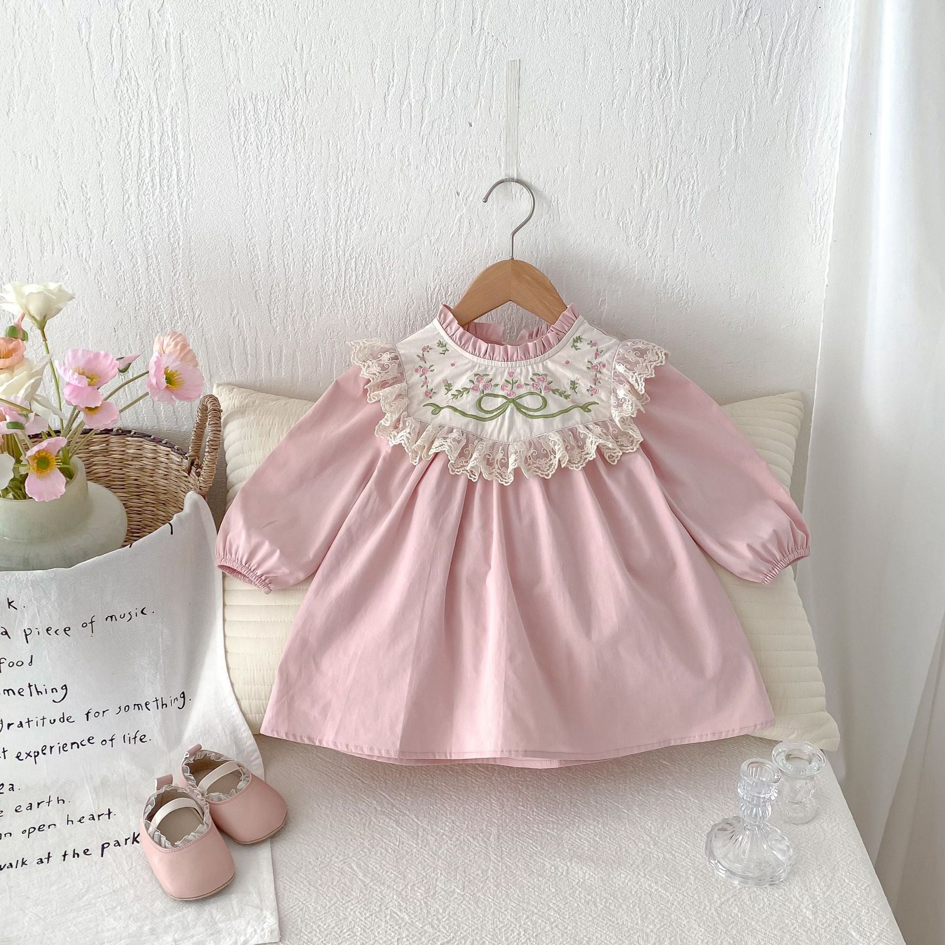 Vestido Infantil Bordadinho Lacinho