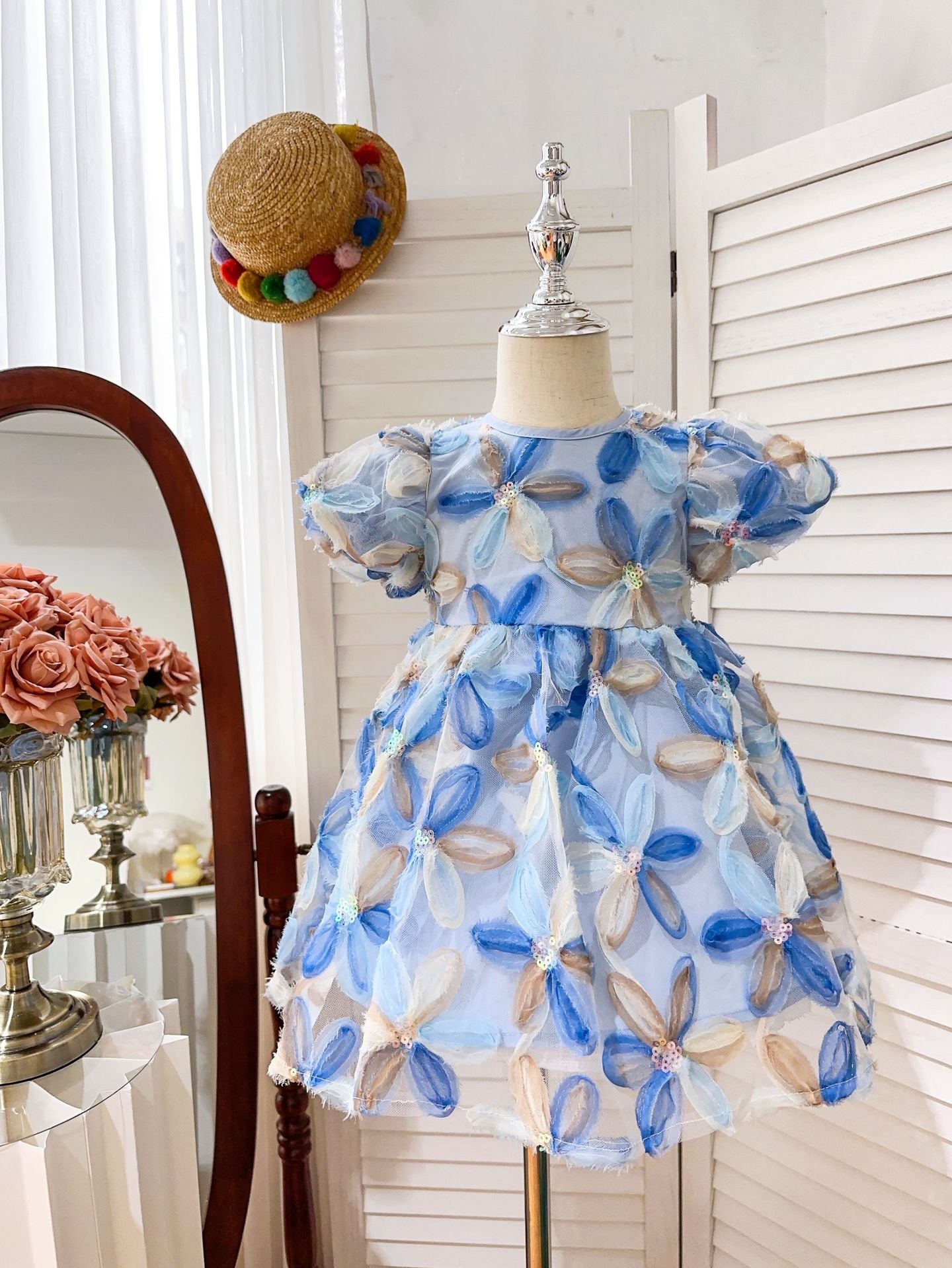 Vestido Infantil Florzinhas e Lacinho