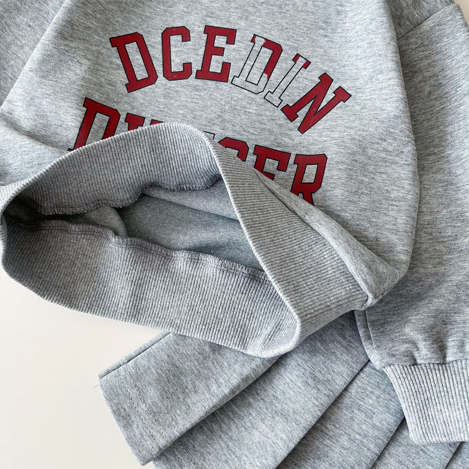 Conjunto Infantil Suéter e Saia Plíssada