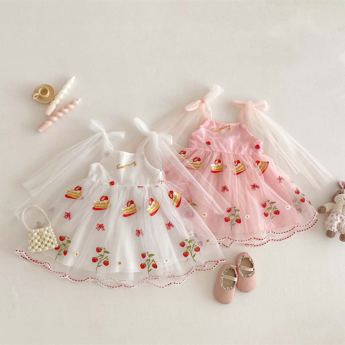 Vestido Infantil Bolo e Morangos