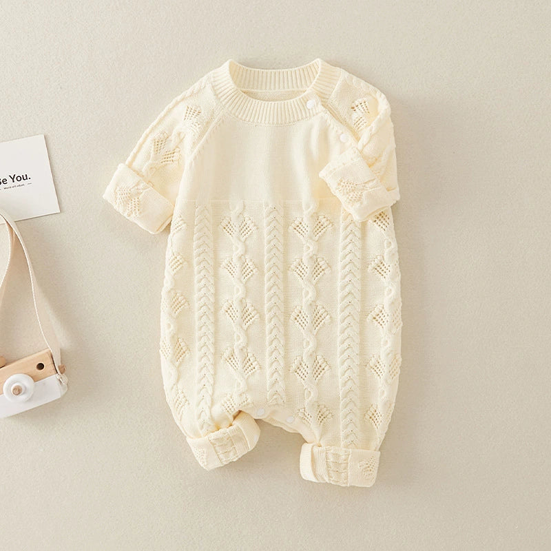 Macacão Infantil Bege de Tricô