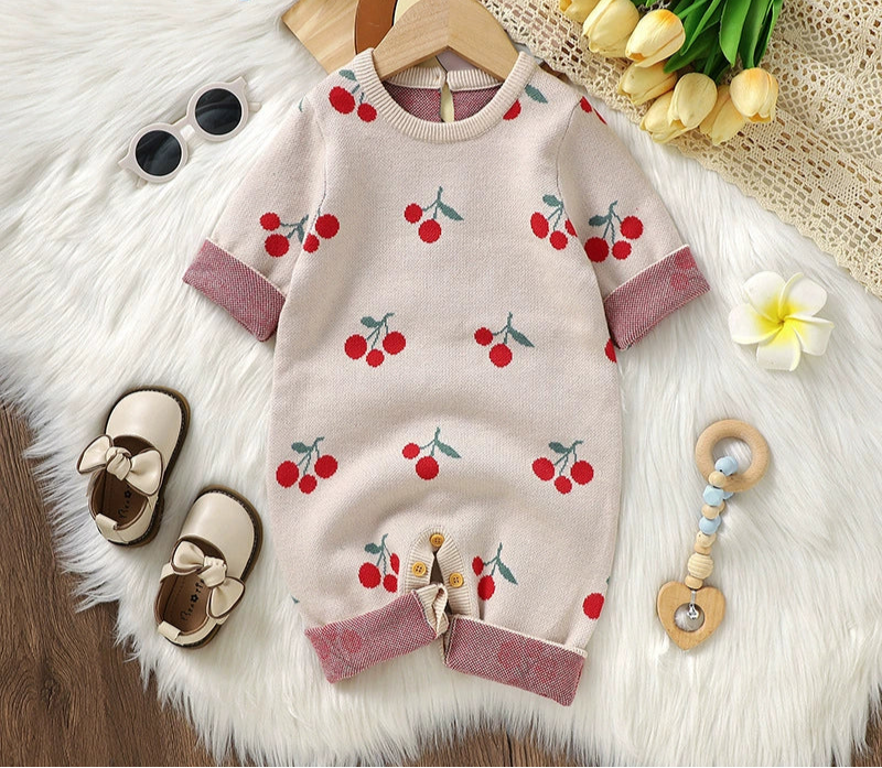 Macacão Infantil Tricô Cerejinhas