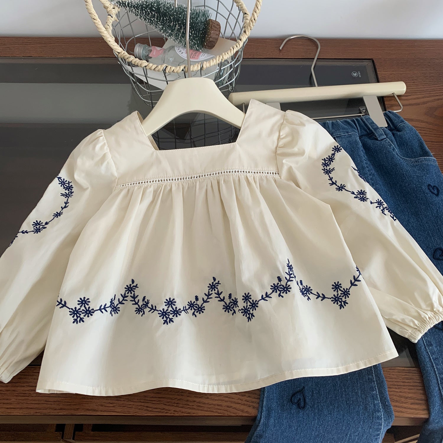 Conjunto Infantil Feminino Florzinhas + Jeans Coraçõeszinhos