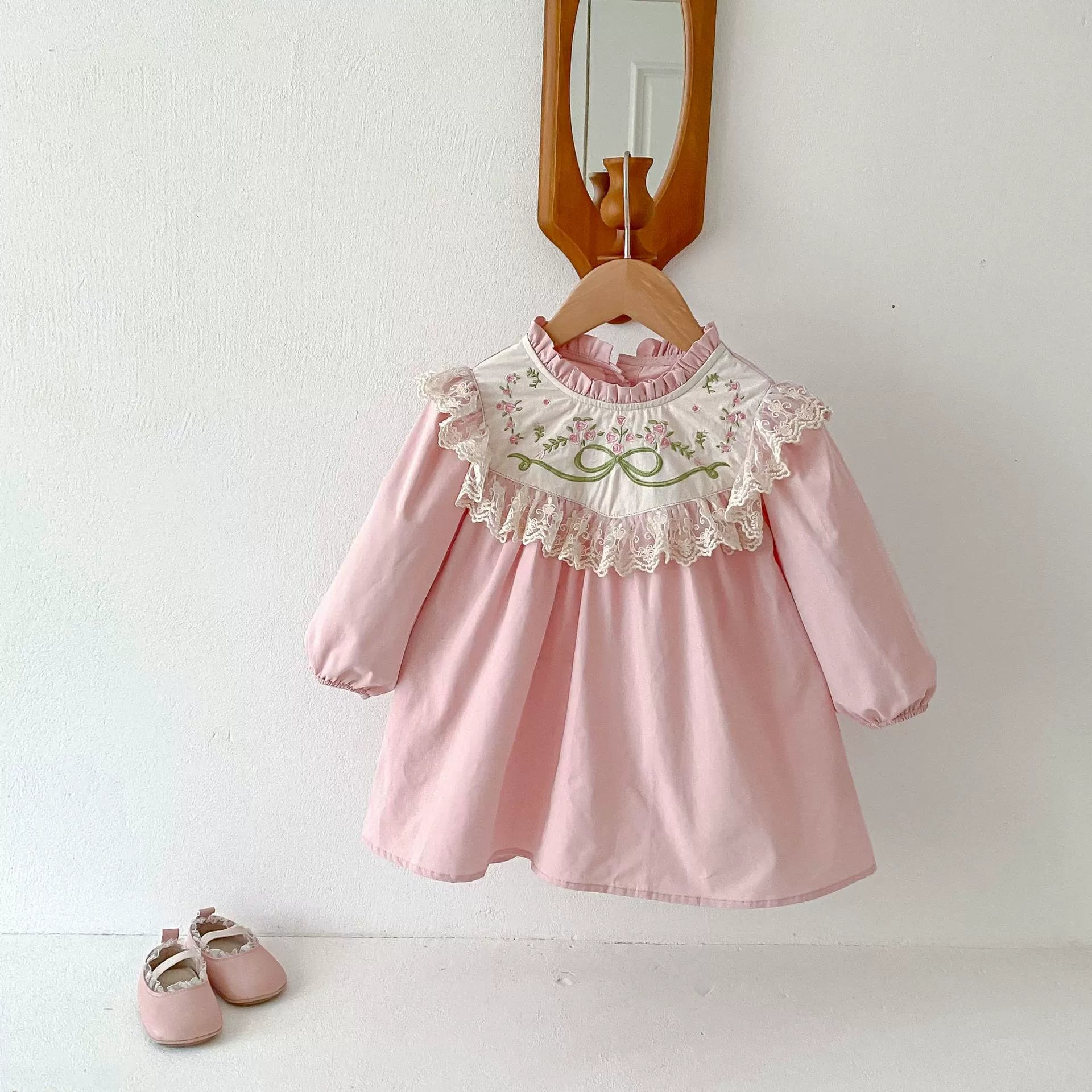 Vestido Infantil Bordadinho Lacinho