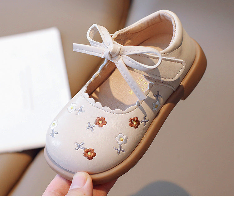 Sapato Infantil Feminino Lacinho e Florzinhas