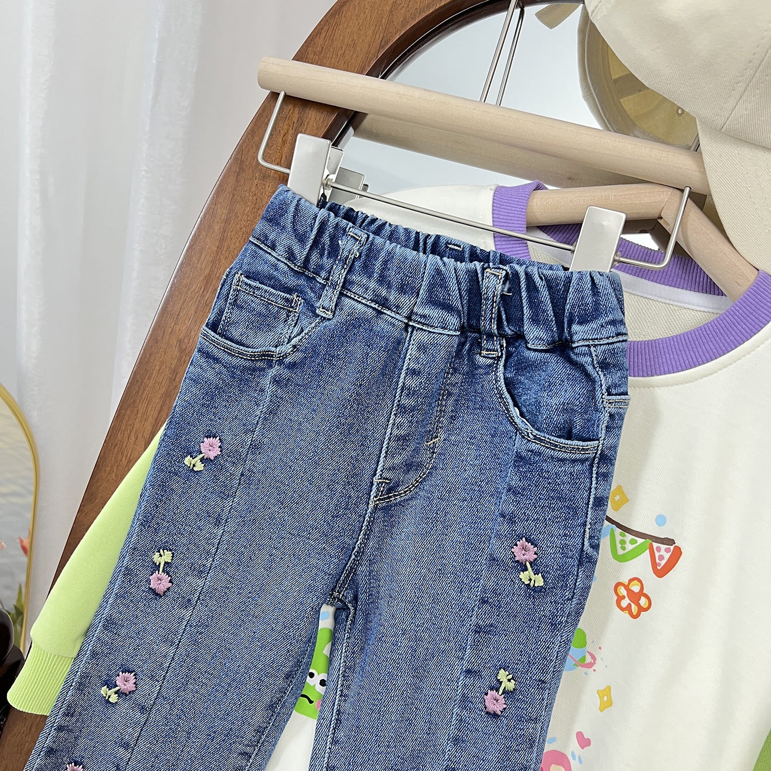 Calça Infantil Feminina Jeans Florzinhas