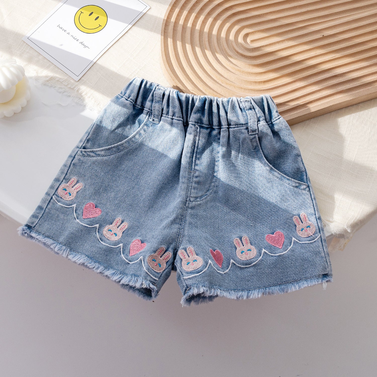 Shorts Infantil Feminino Jeans Coelhinhos