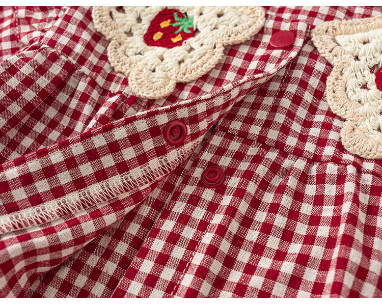 Macacão Infantil Xadrez Moranguinhos