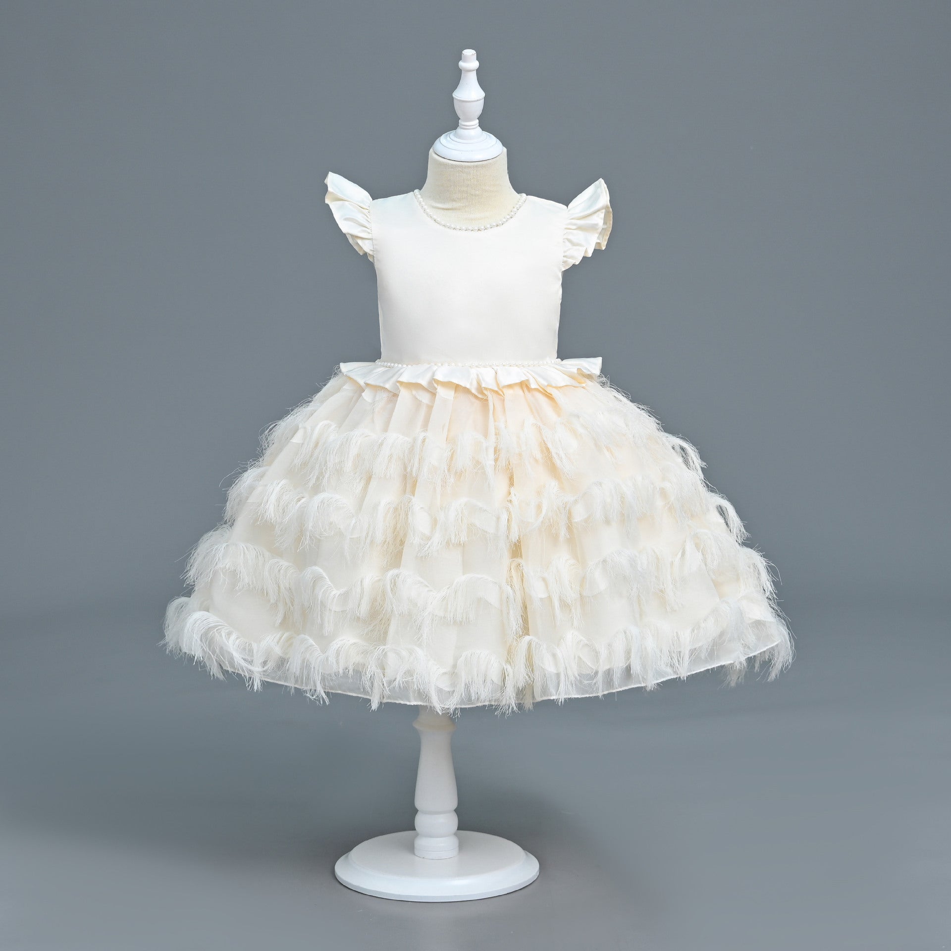 Vestido Infantil De Festa Tule Camadas e Plumas