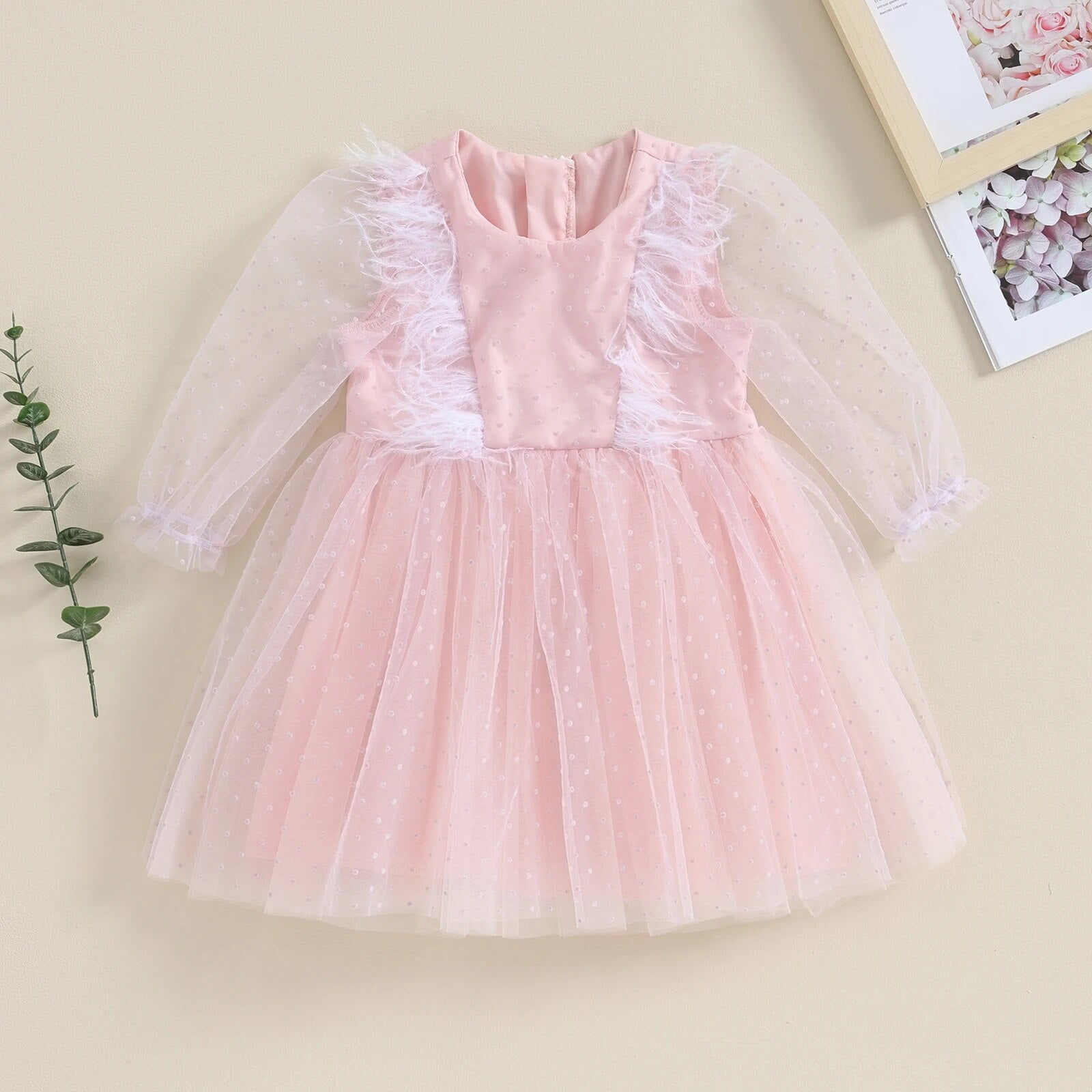 Vestido Infantil Tule e Penas