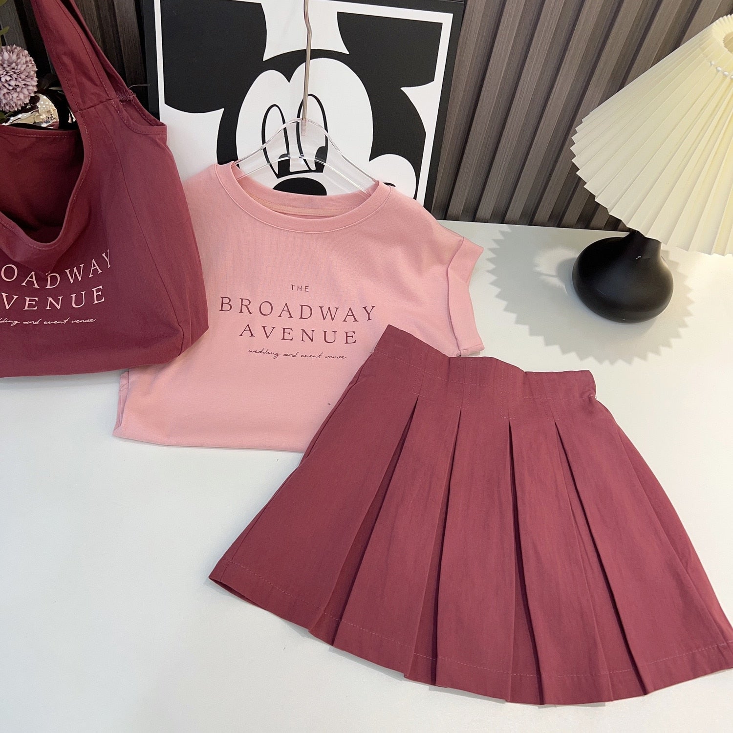 Conjunto Infantil Feminino T-Shirt e Plíssadinha