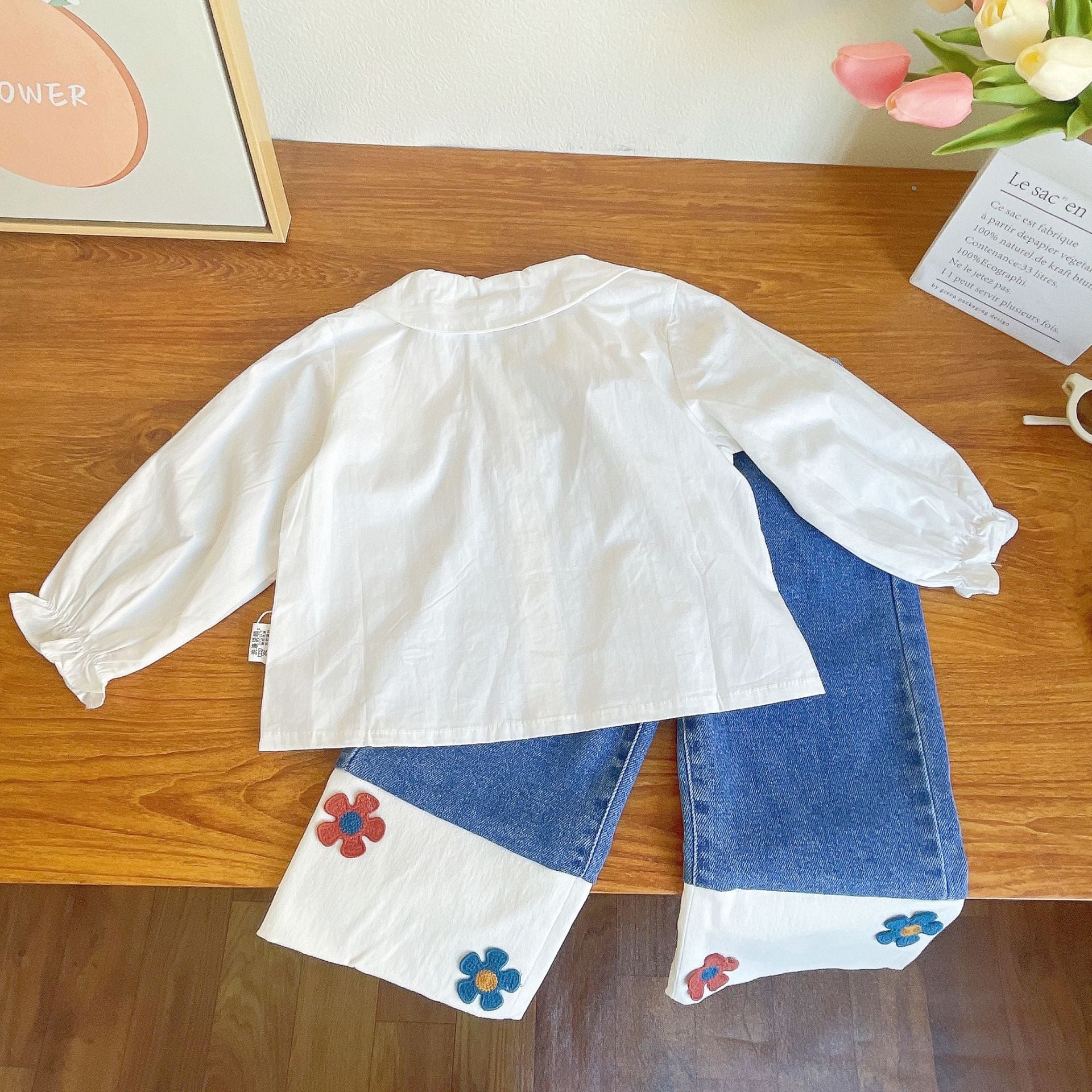 Conjunto Infantil Feminino Camisa e Florzinhas