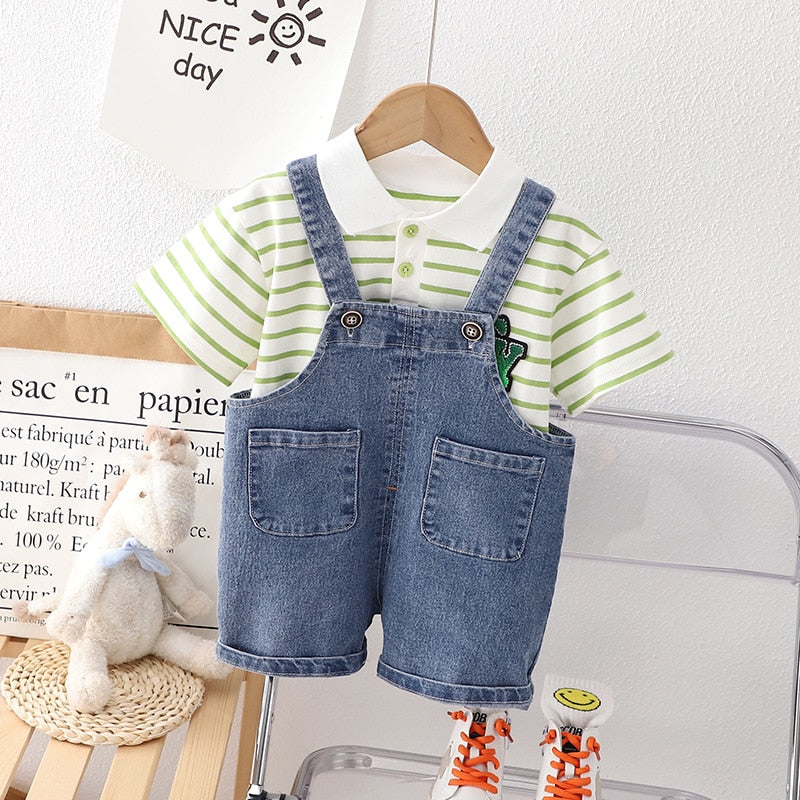 Conjunto Infantil Masculino Polo Lístras e Jardineira Jeans