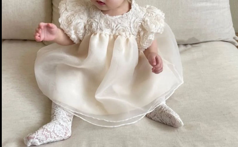 Vestido Infantil Tule e Florzinhas