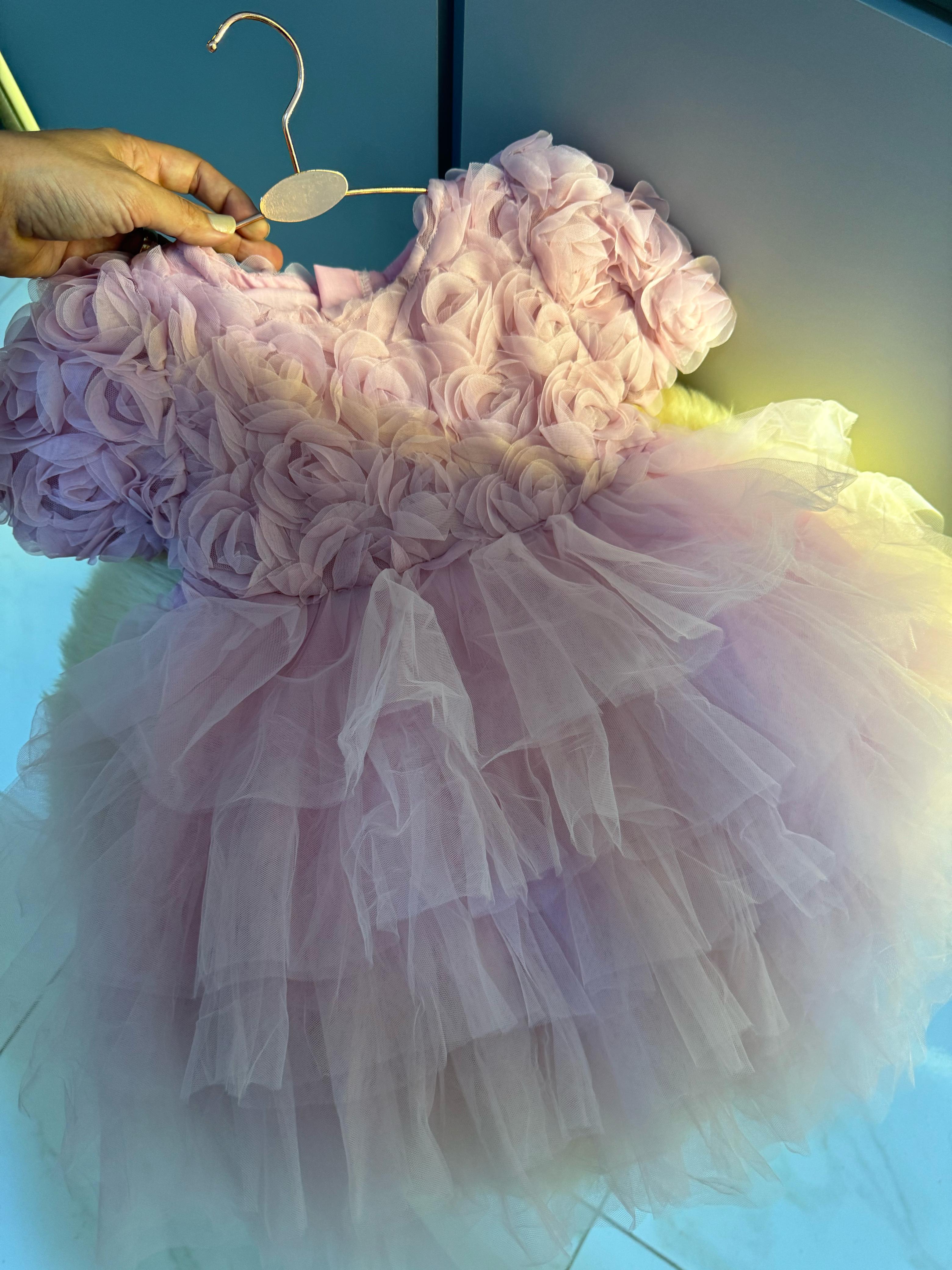 Vestido Infantil Floral e Tule Camadas