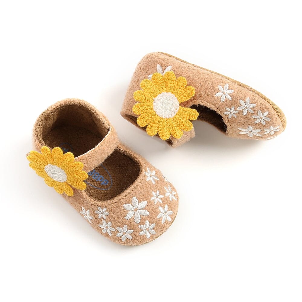 Sapatinho Infantil Flores Loja Click Certo Bege e Amarelo 0-6 Meses 